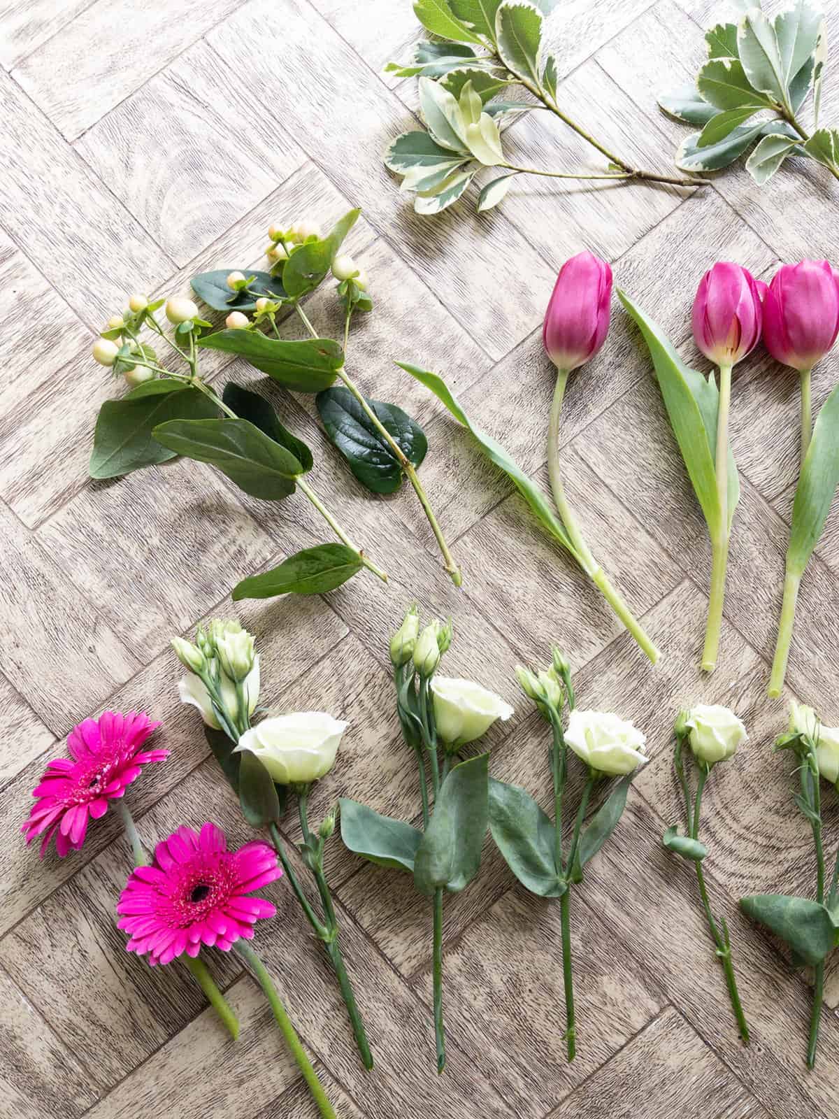 Simple Flower Arranging Tips From A Pro Floral Designer Hope And Hedges