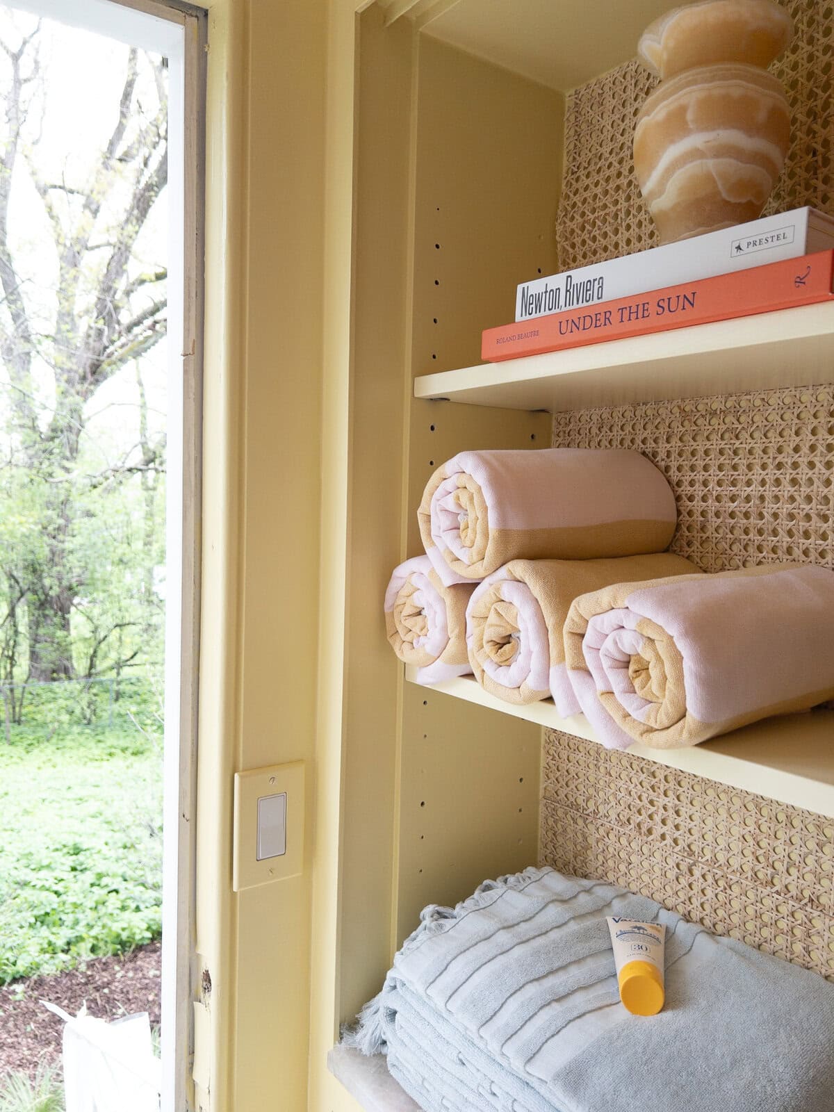 Pool House With Towels