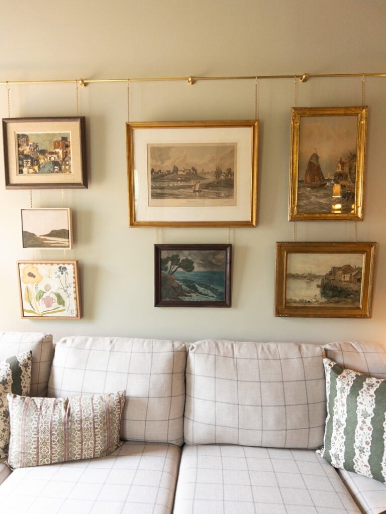 English Resting Room Enlglish Cottage Style home