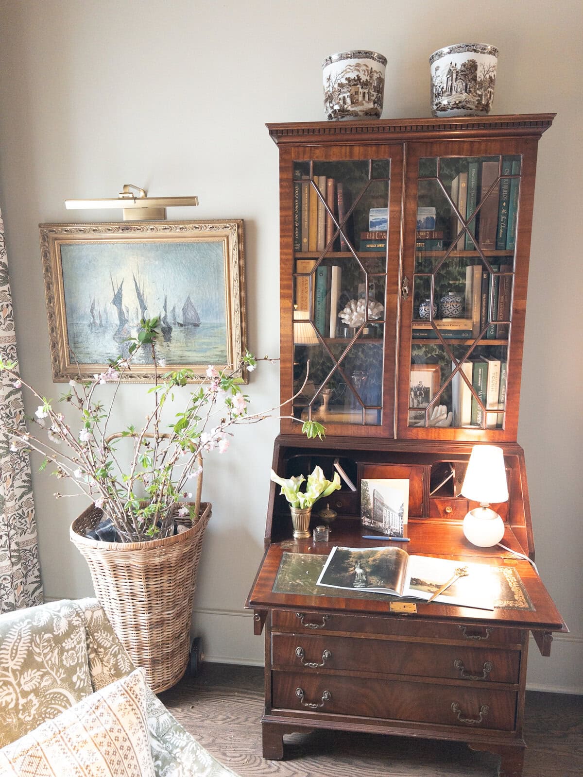 35 Ideas For Decorating A Small English Cottage Living Room | Hope And ...