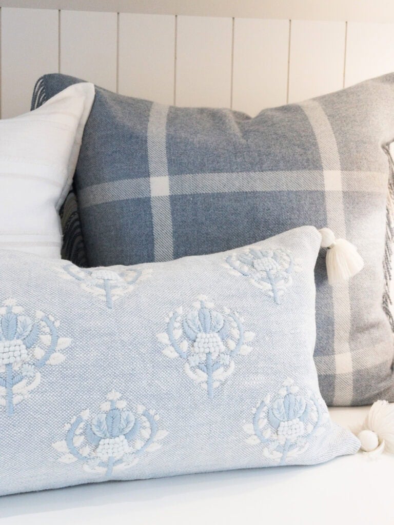 Pillow Combinations Pillow Combo Ideas